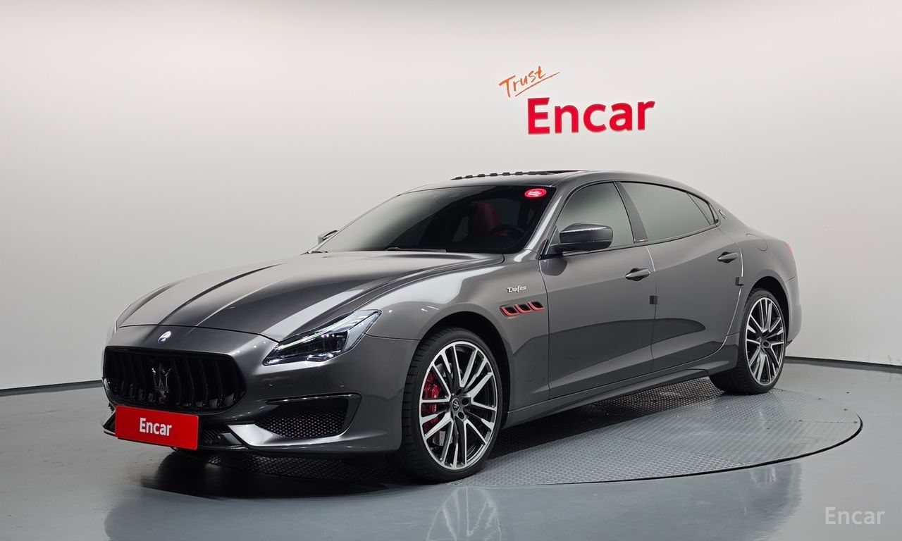 Maserati Quattroporte