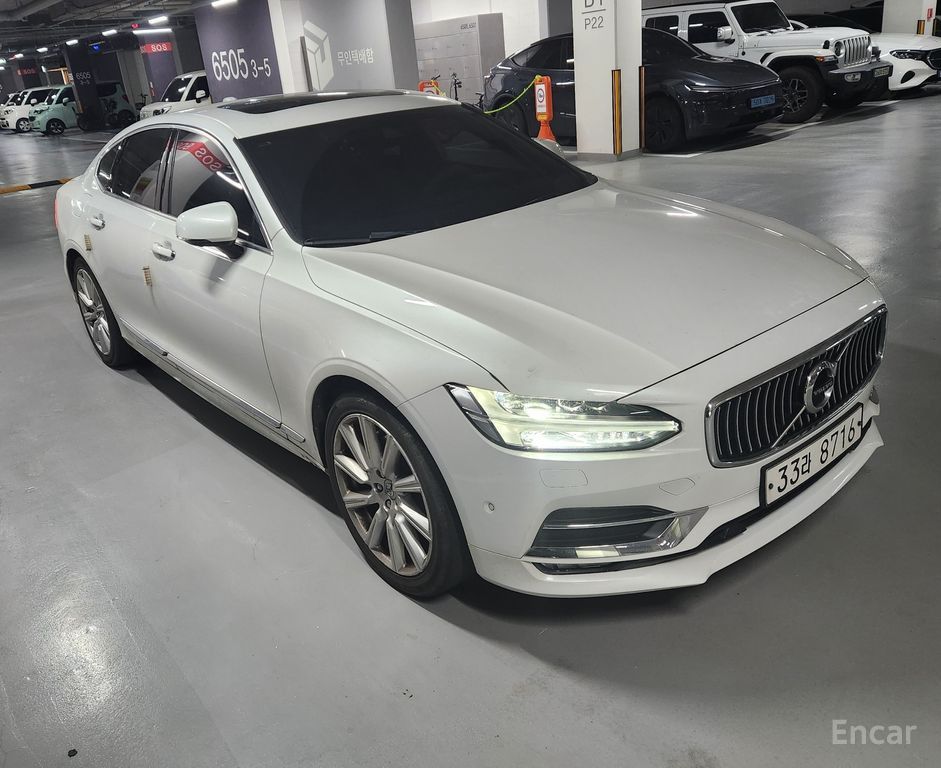 Volvo S90