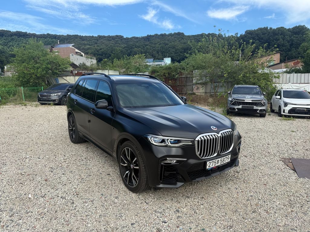 BMW X7