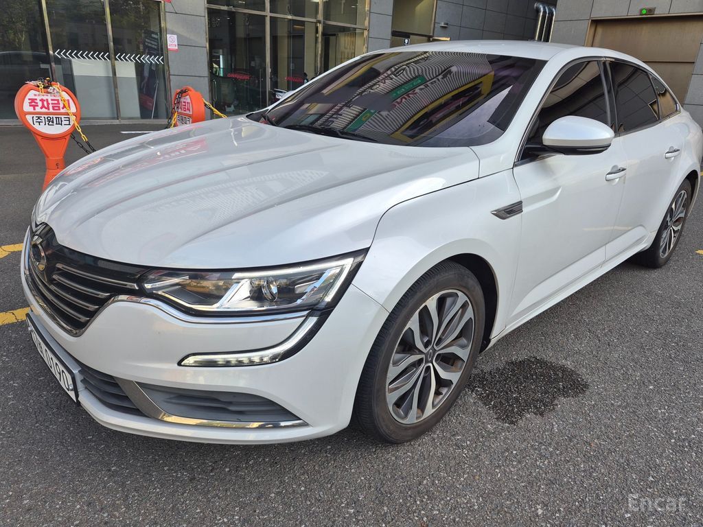 Renault SM6