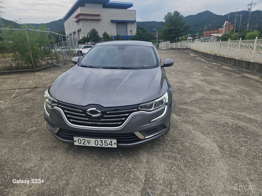 Renault SM6