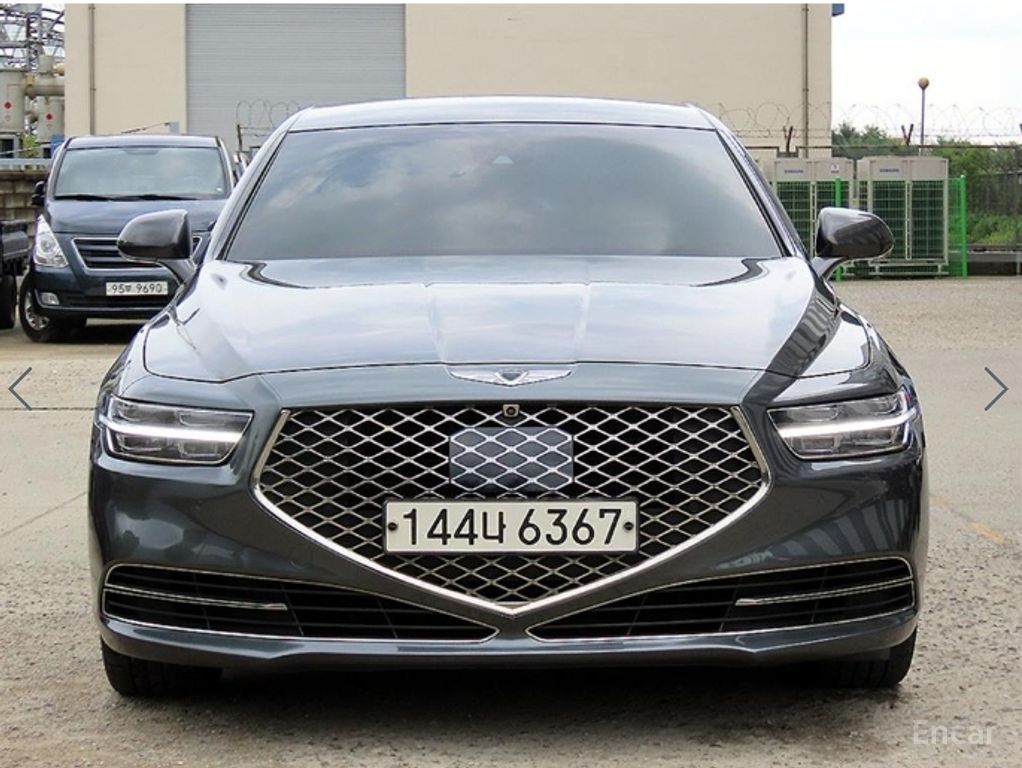 Genesis G90