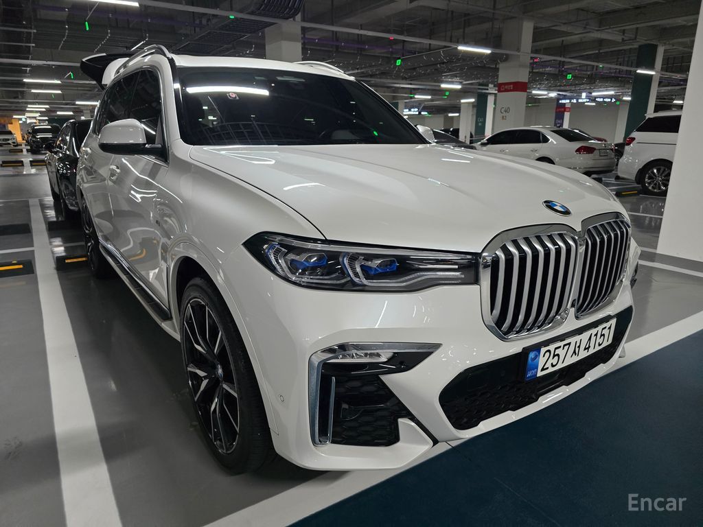 BMW X7