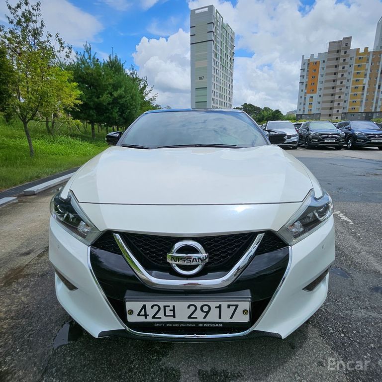 Nissan Maxima