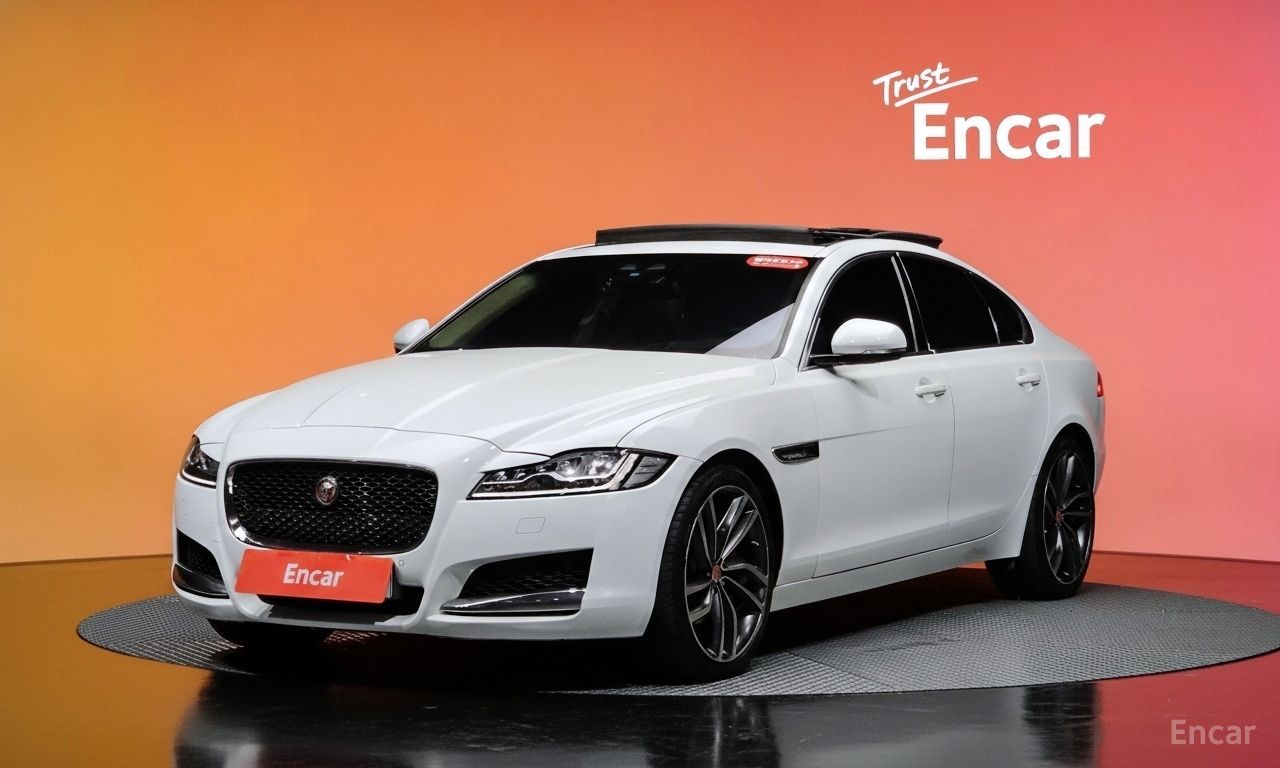 Jaguar XF