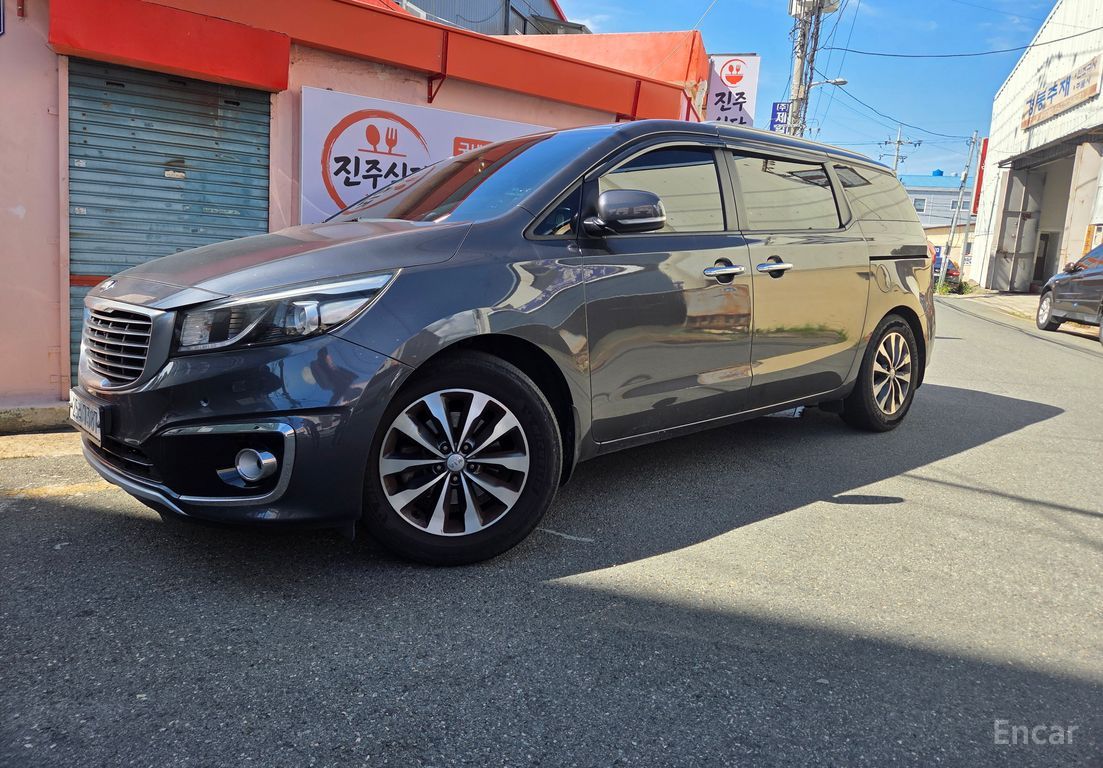 Kia Carnival