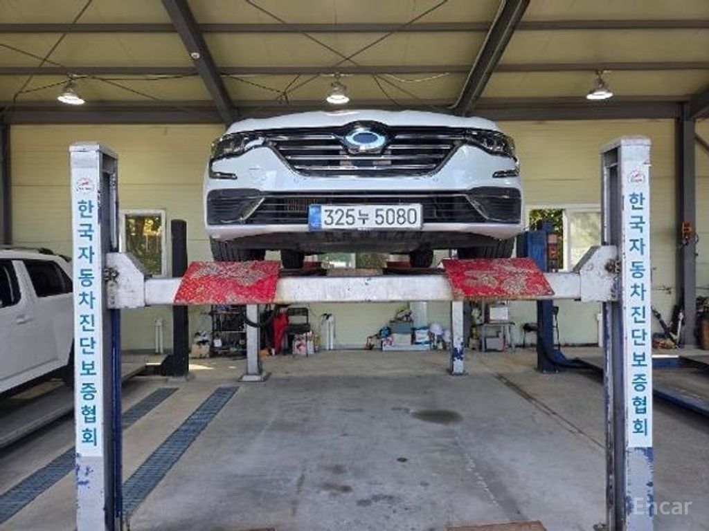 Renault SM6