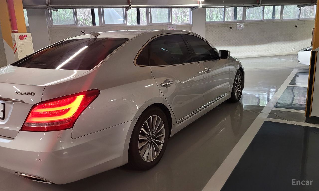 Hyundai Equus