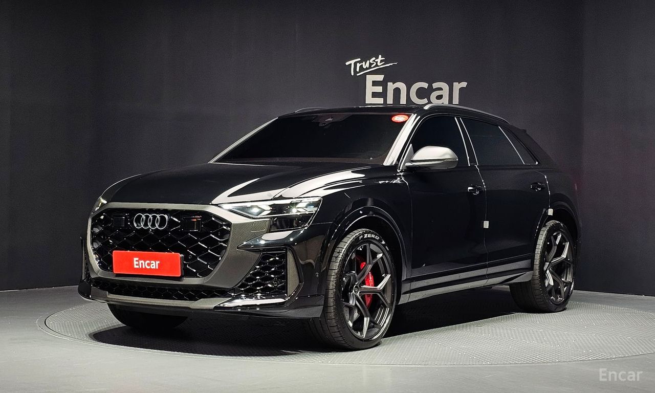 Audi RSQ8