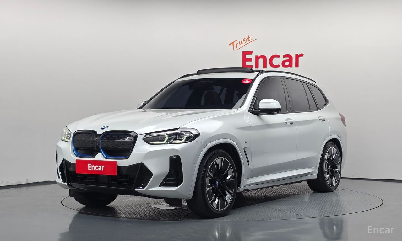 BMW iX3