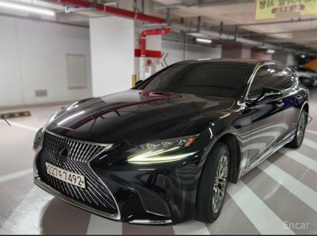Lexus LS