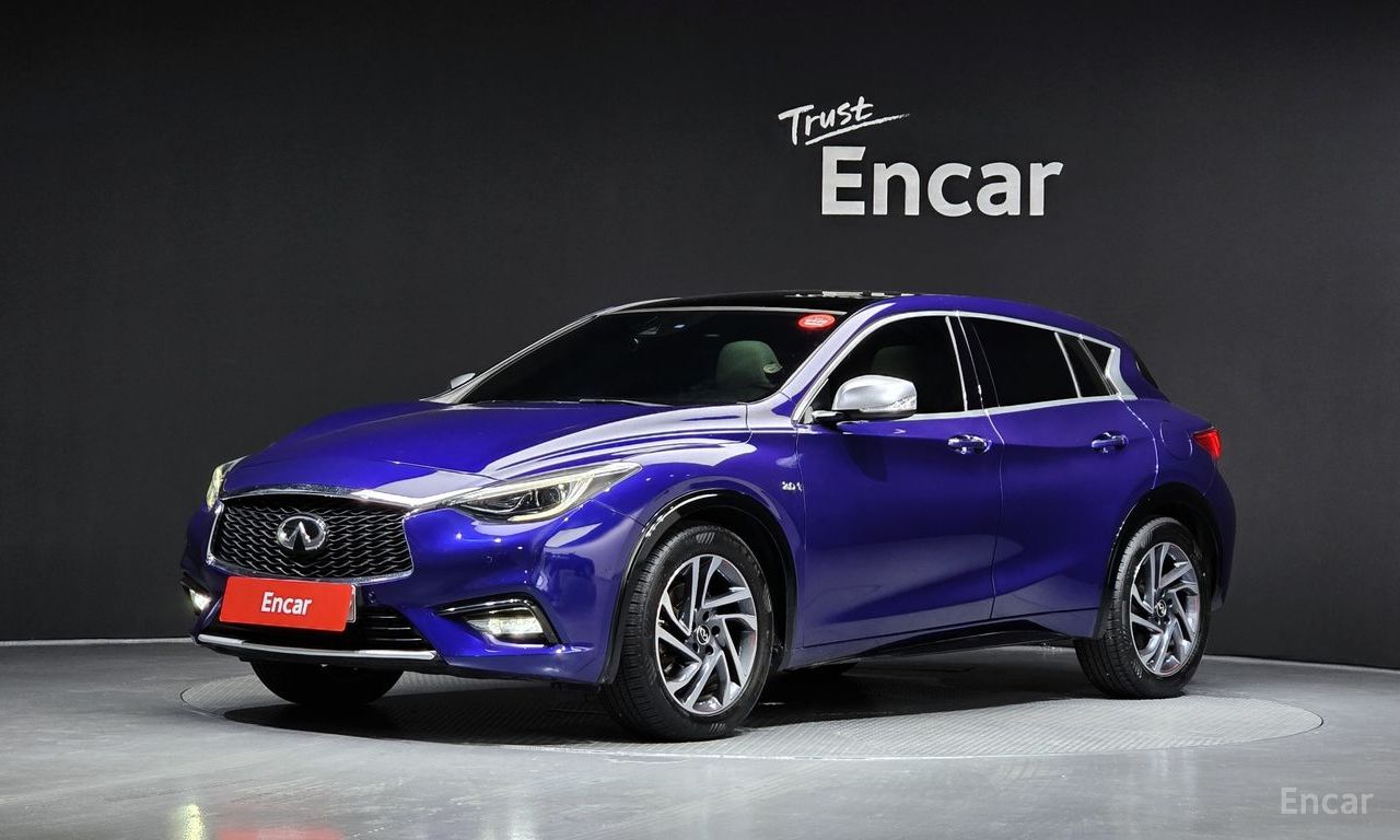 Infiniti Q30