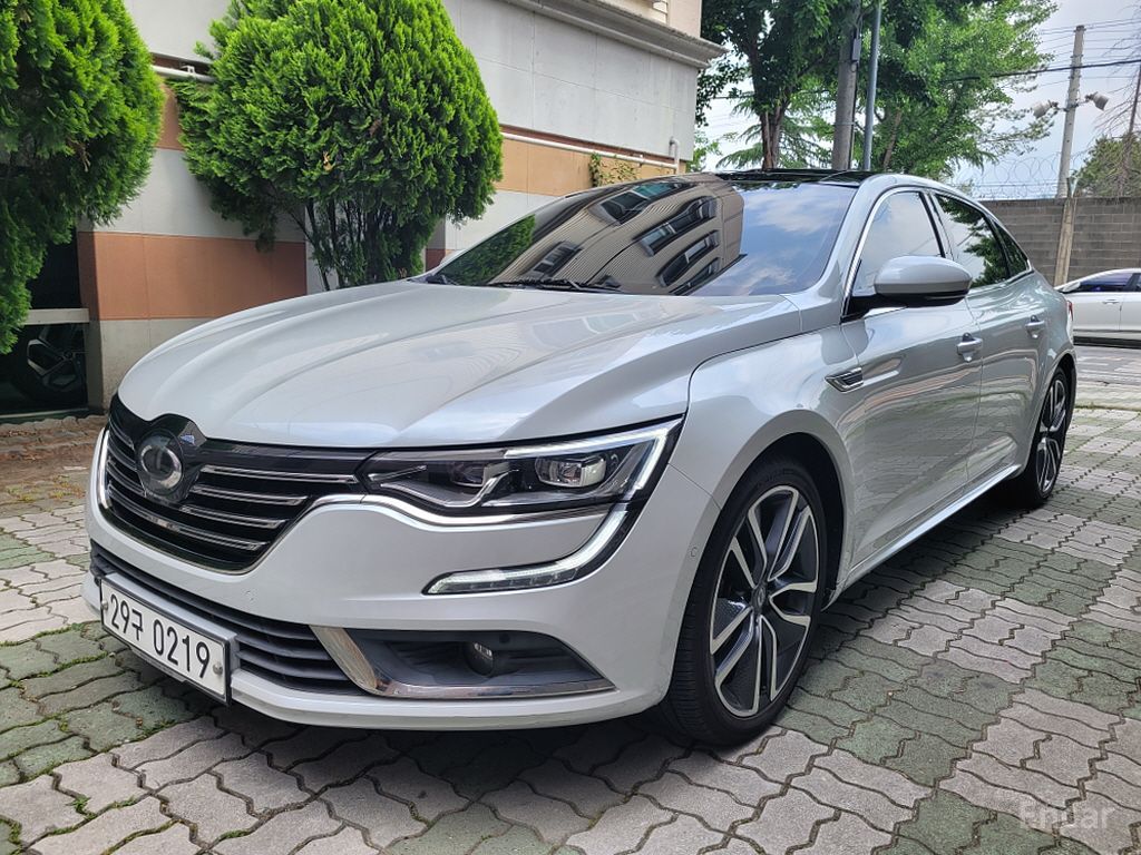 Renault SM6
