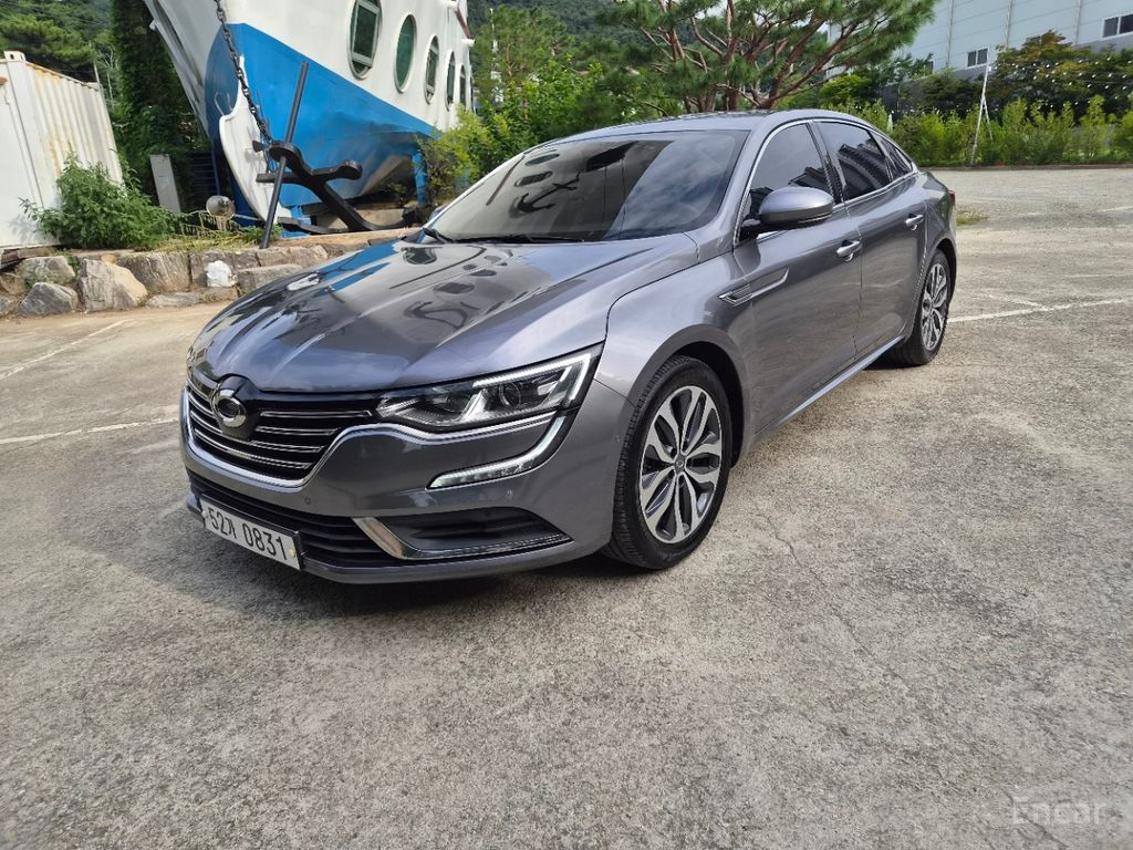 Renault SM6