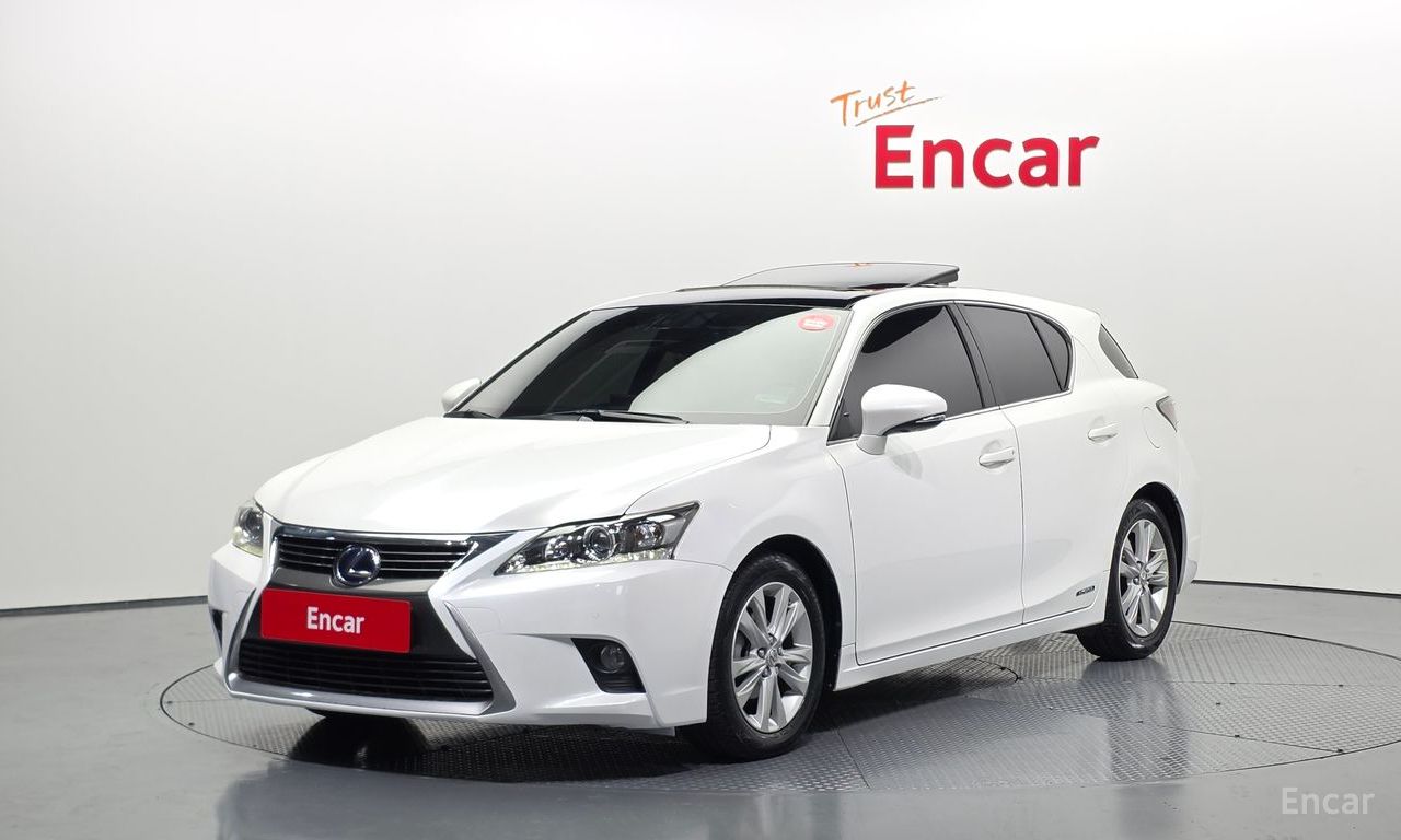 Lexus CT200h