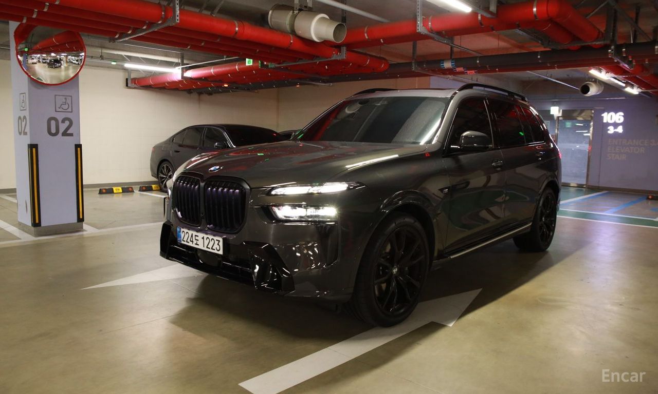 BMW X7