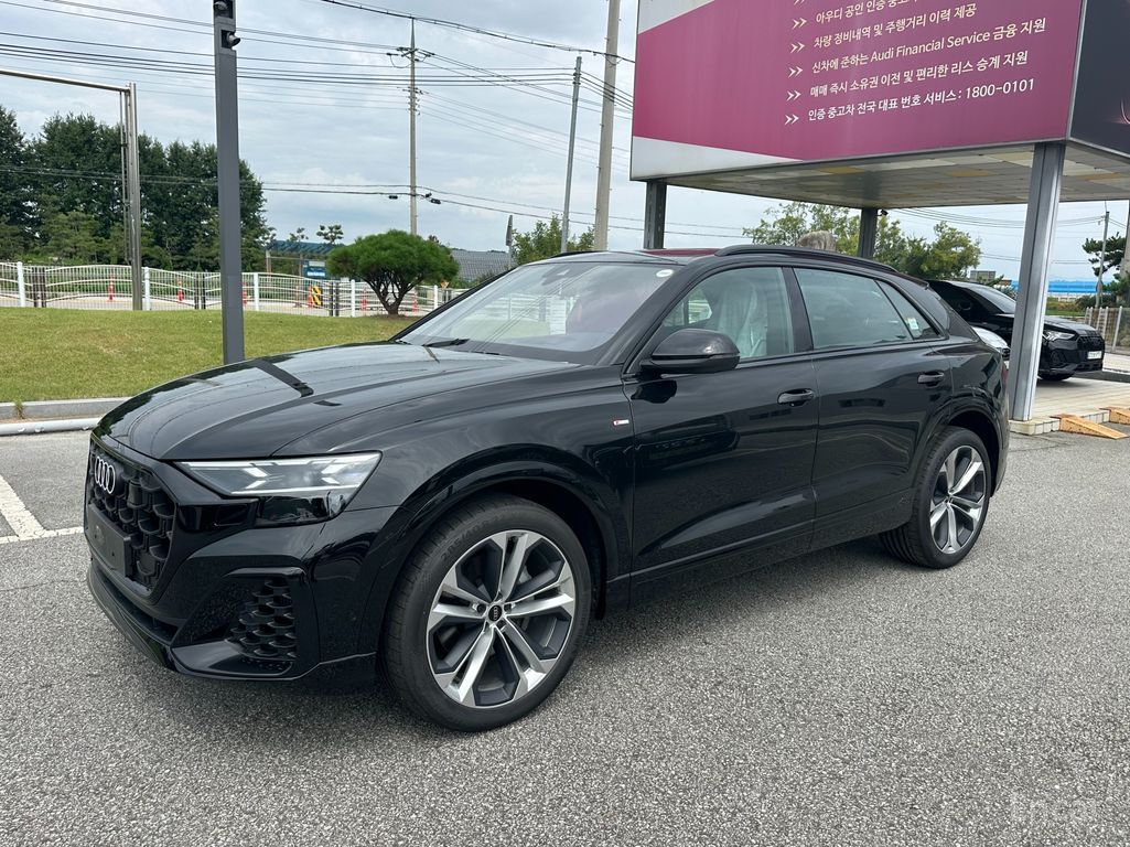 Audi Q8