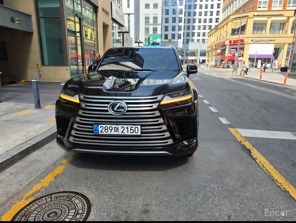 Lexus LX