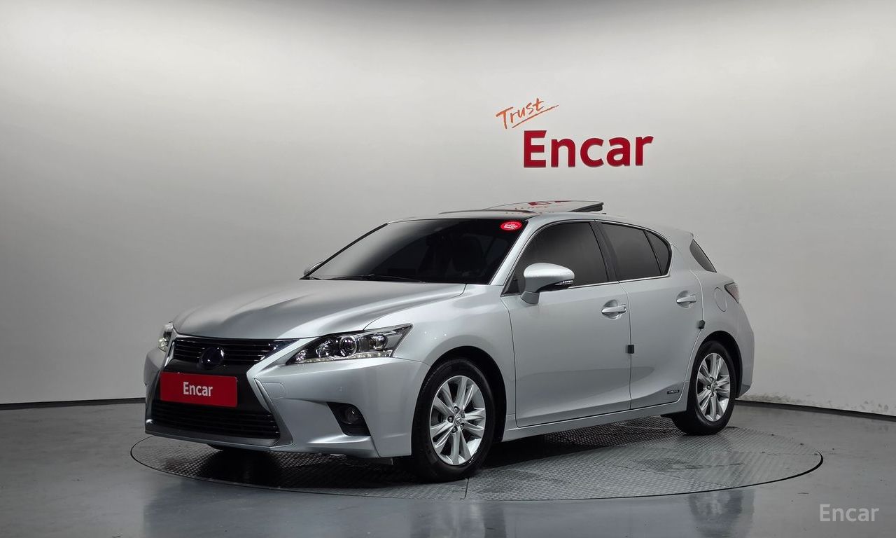 Lexus CT200h