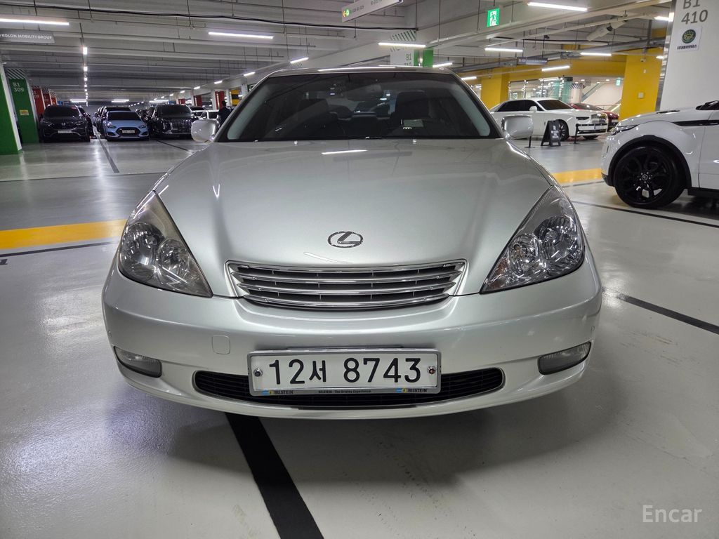 Lexus ES