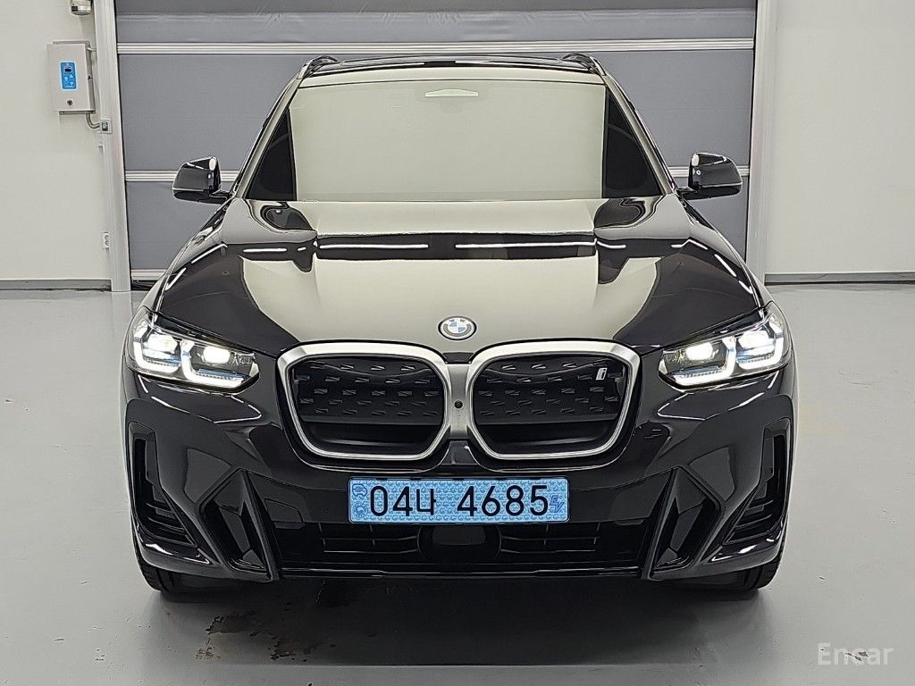 BMW iX3