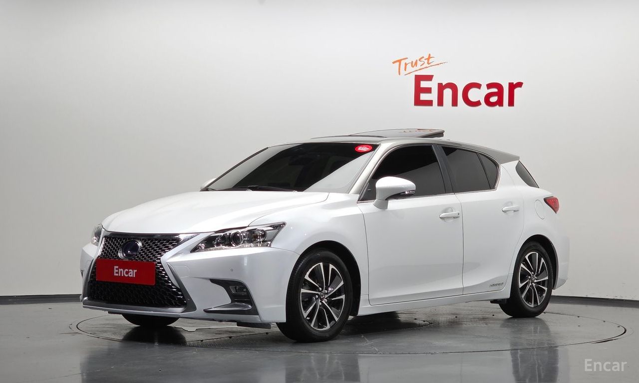Lexus CT200h