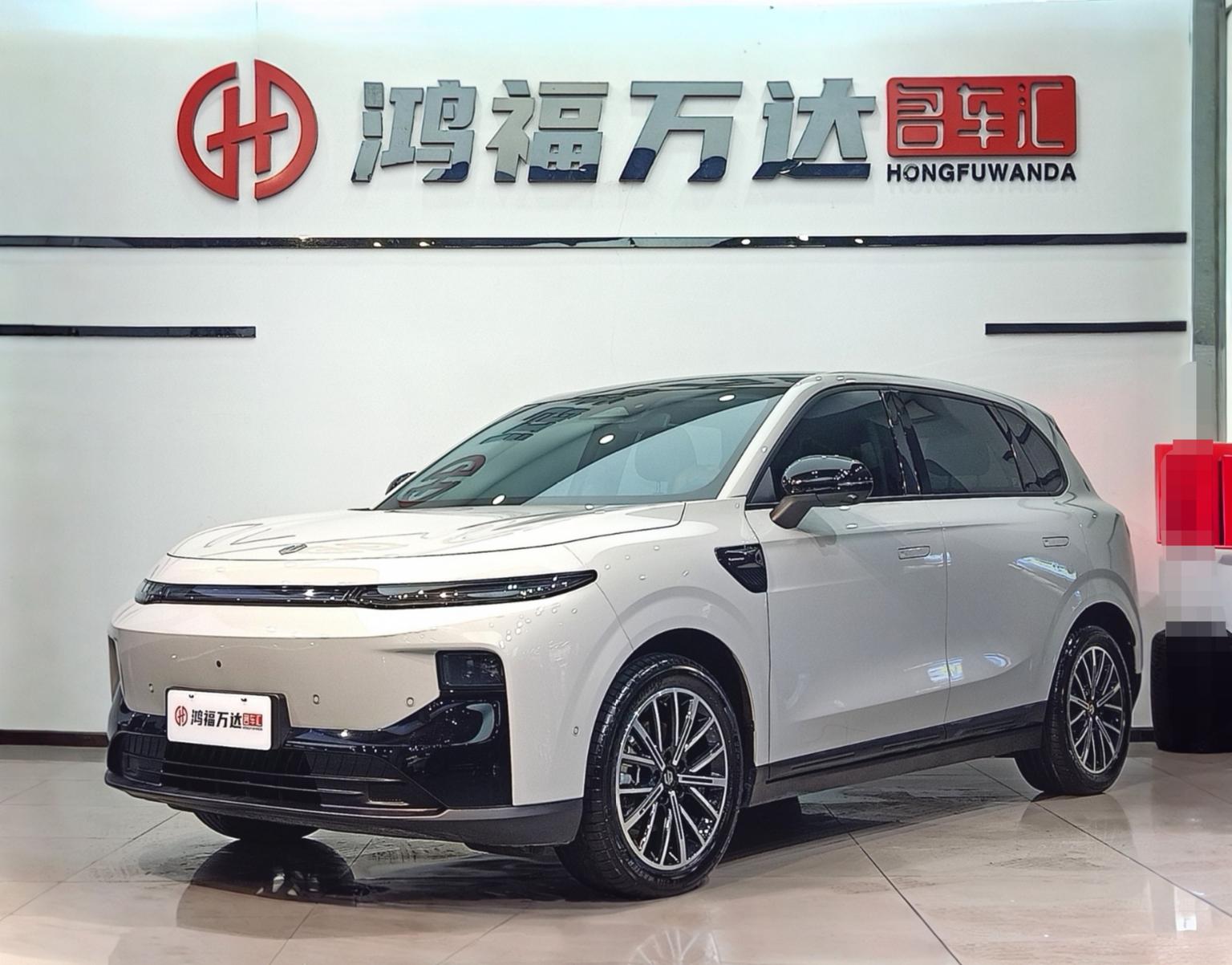 Leapmotor B10