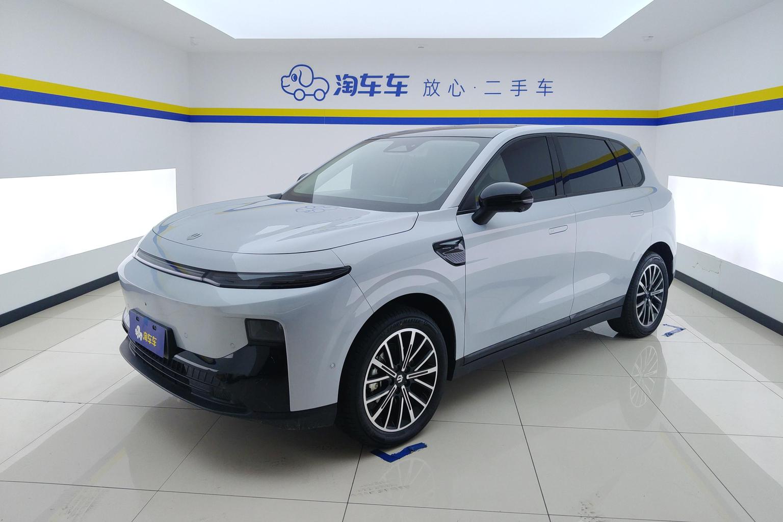 Leapmotor B10