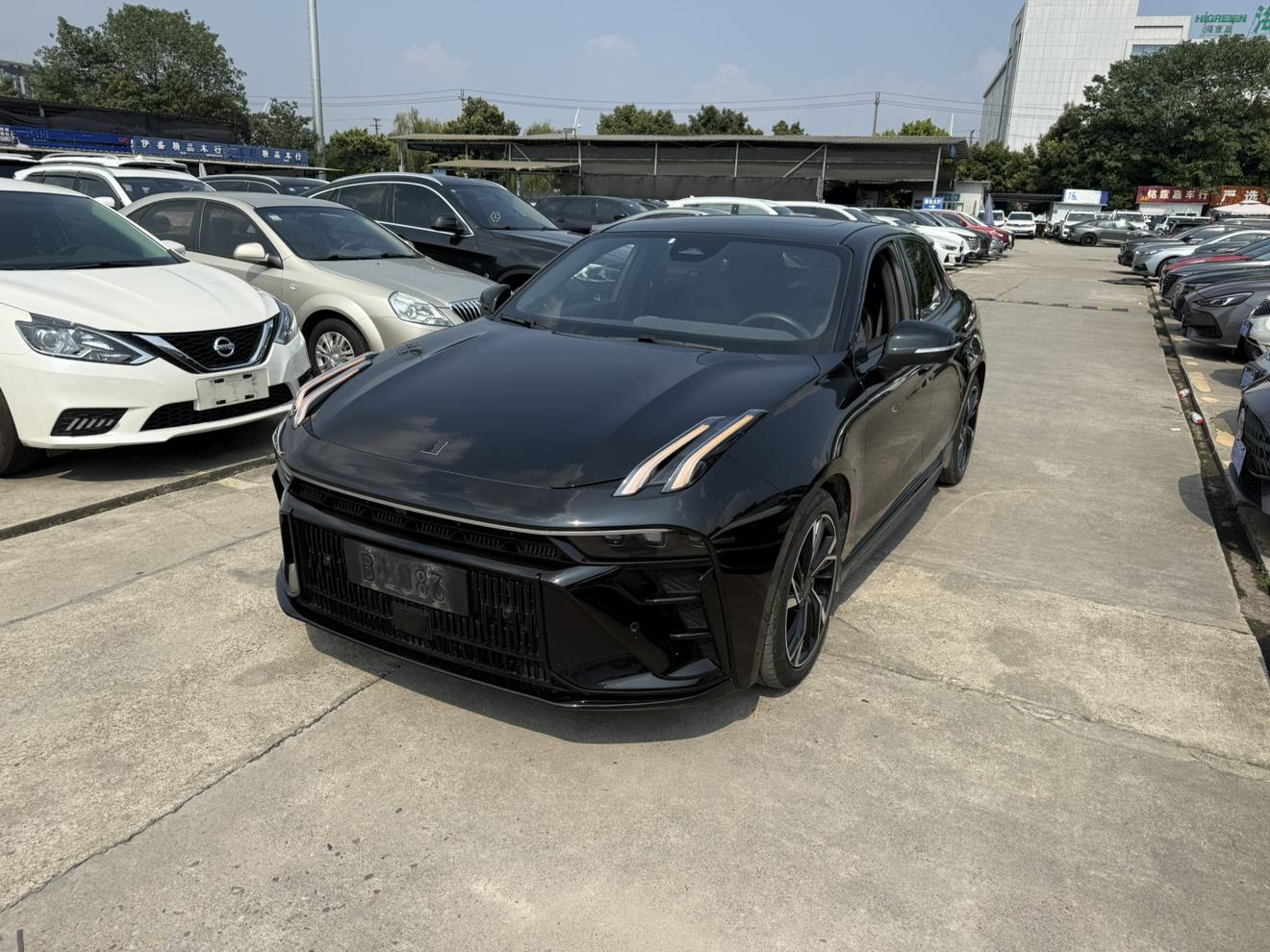 Lynk & Co 03