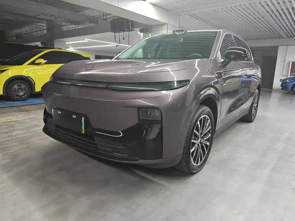 Leapmotor B10