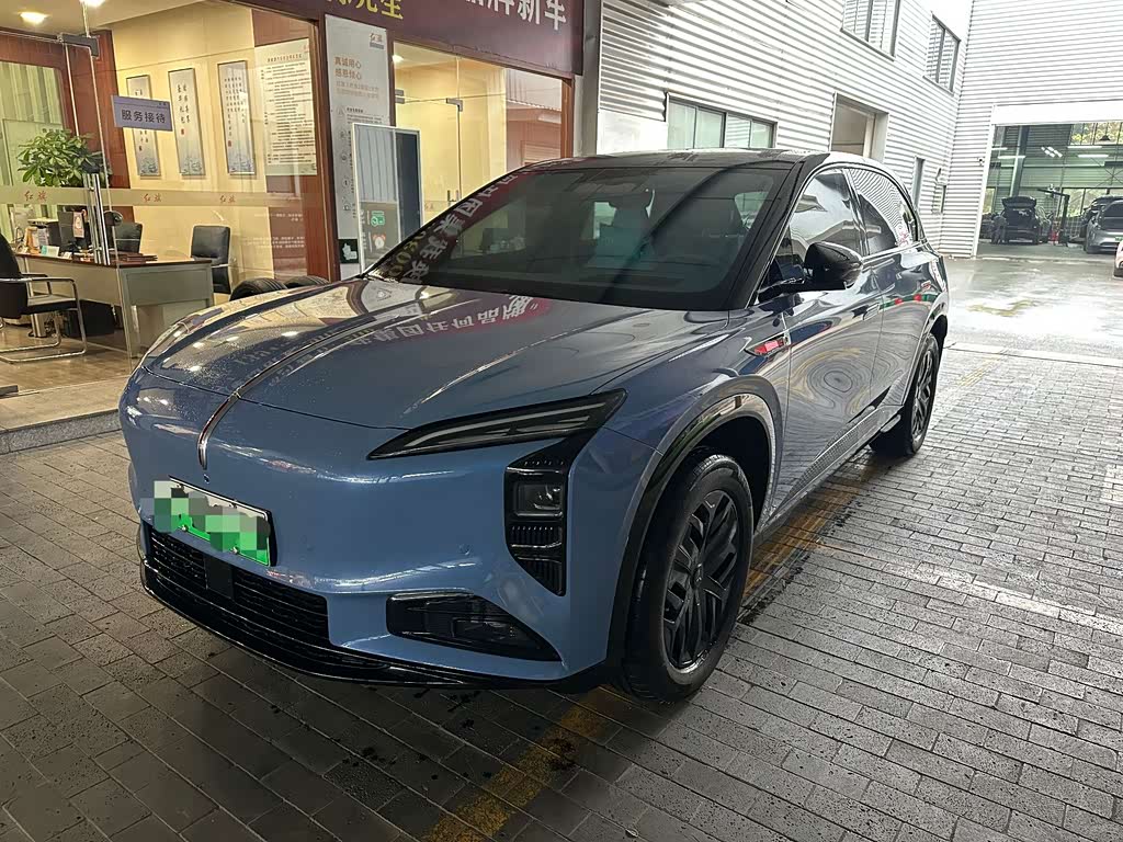 Hongqi 08