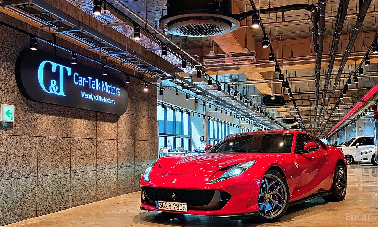 Ferrari 812