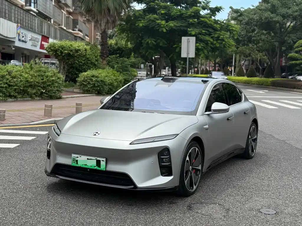 NIO ET5