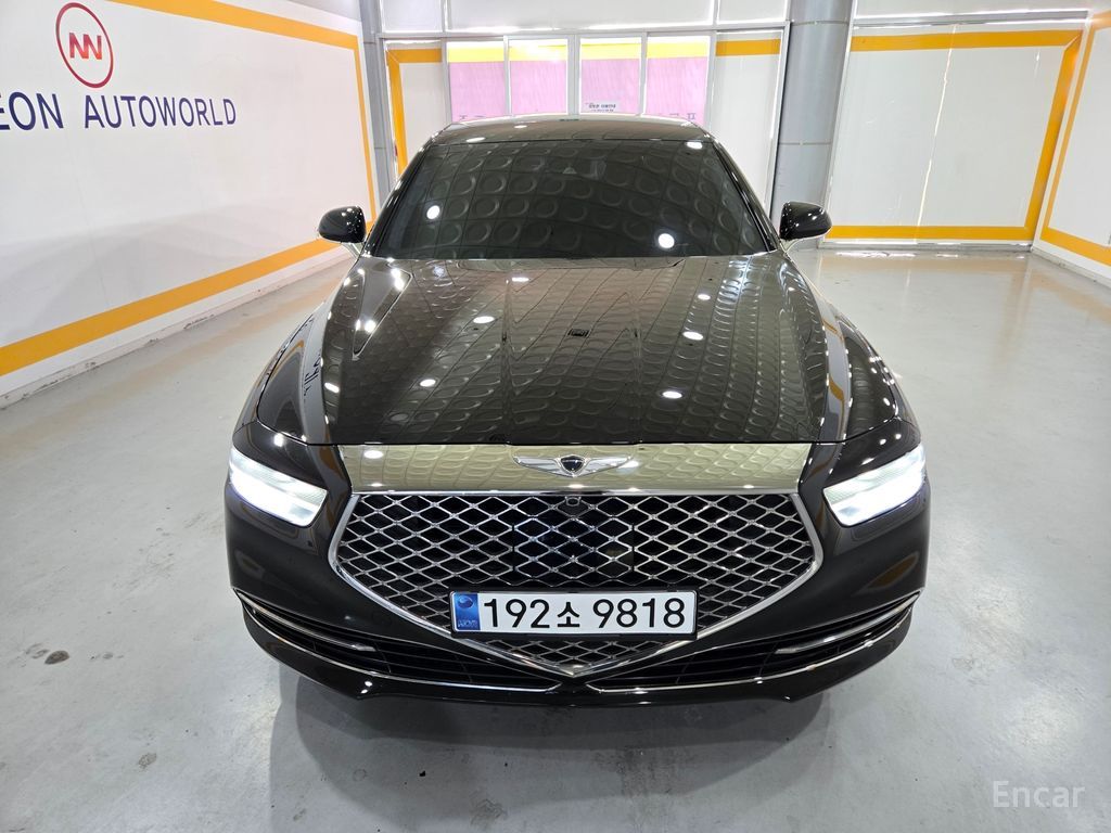 Genesis G90
