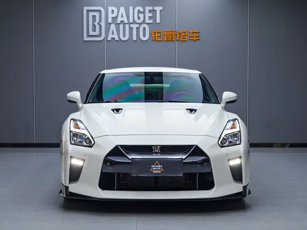 Nissan GT-R