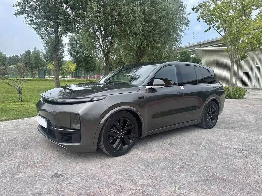 Li Auto L8