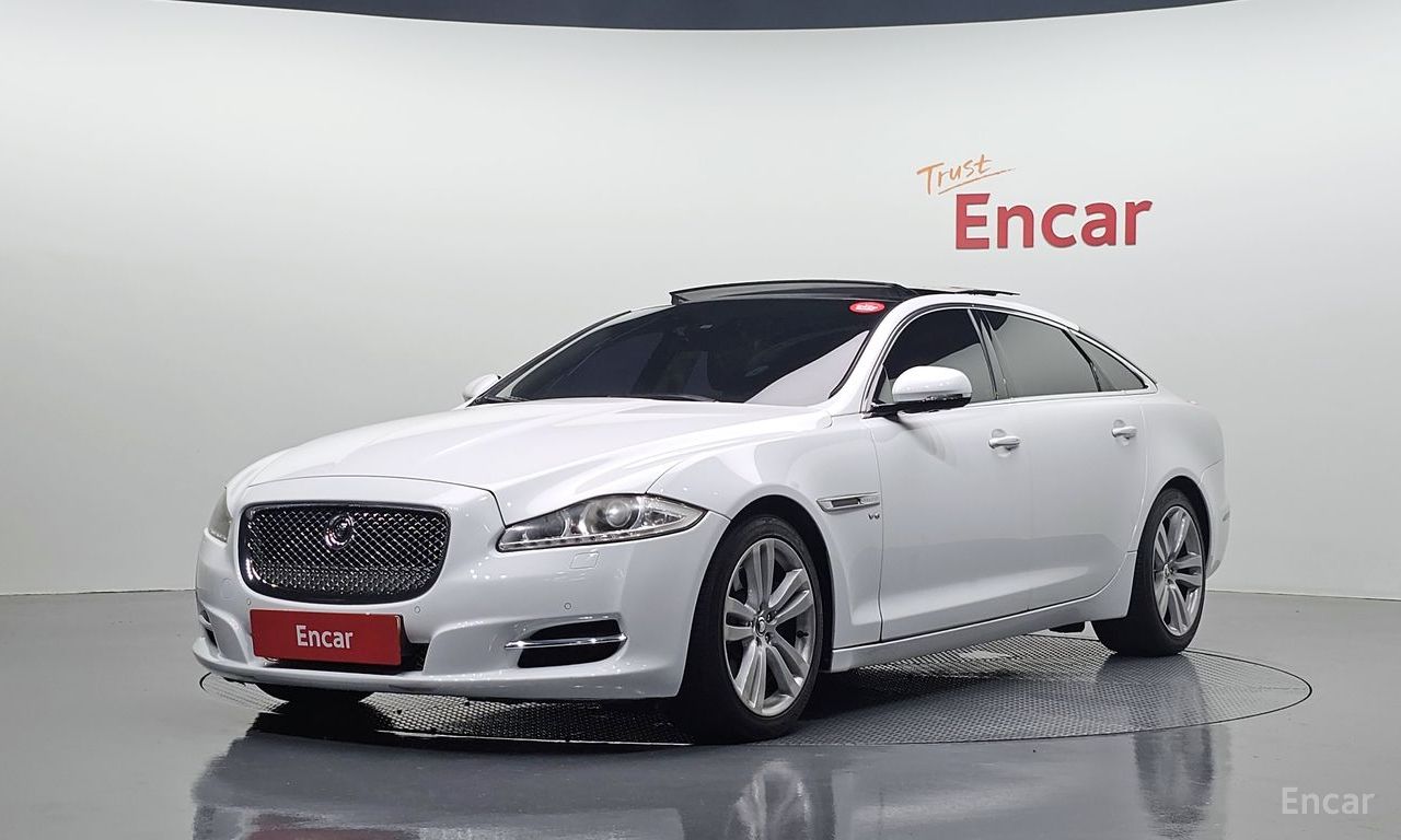 Jaguar XJ