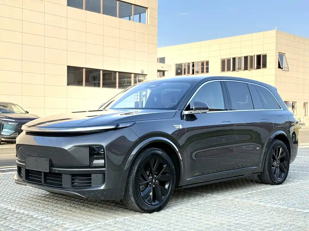 Li Auto L8