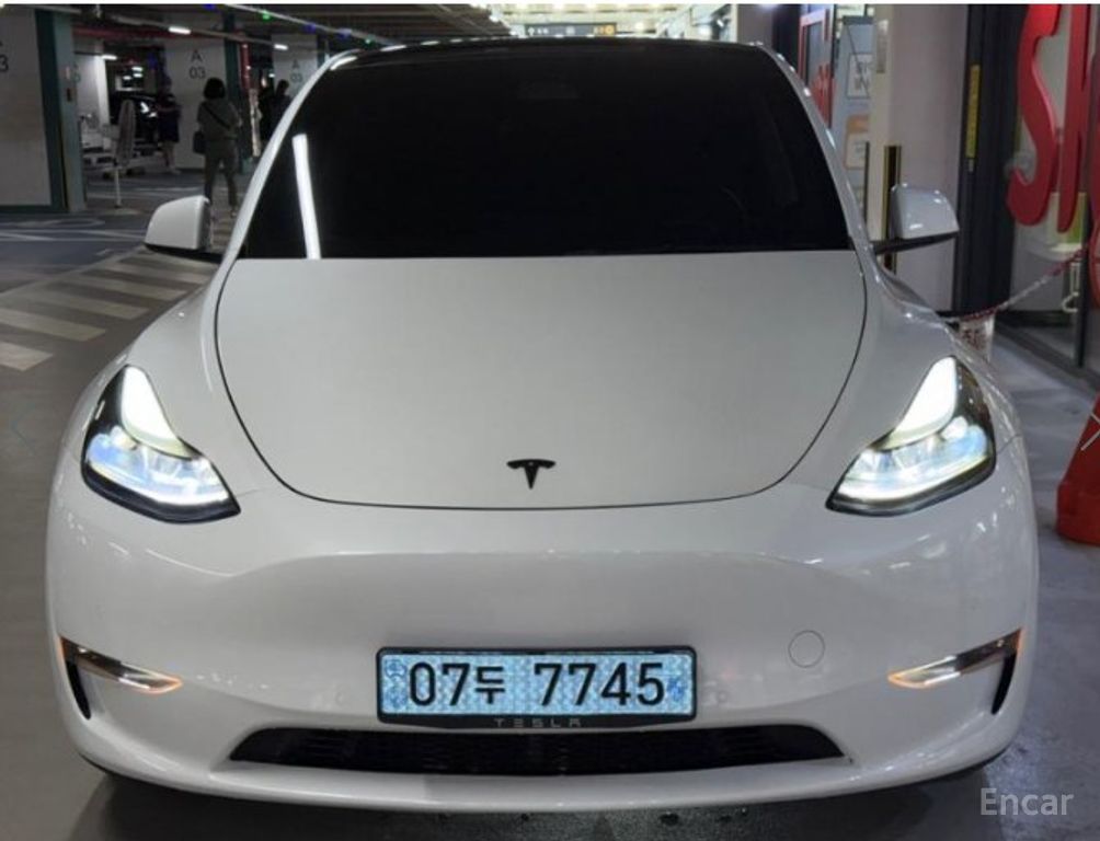 Tesla Model Y