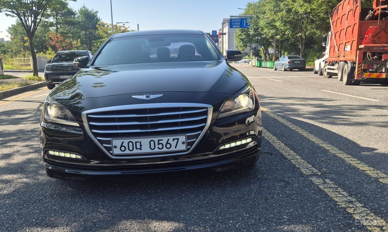 Hyundai Genesis