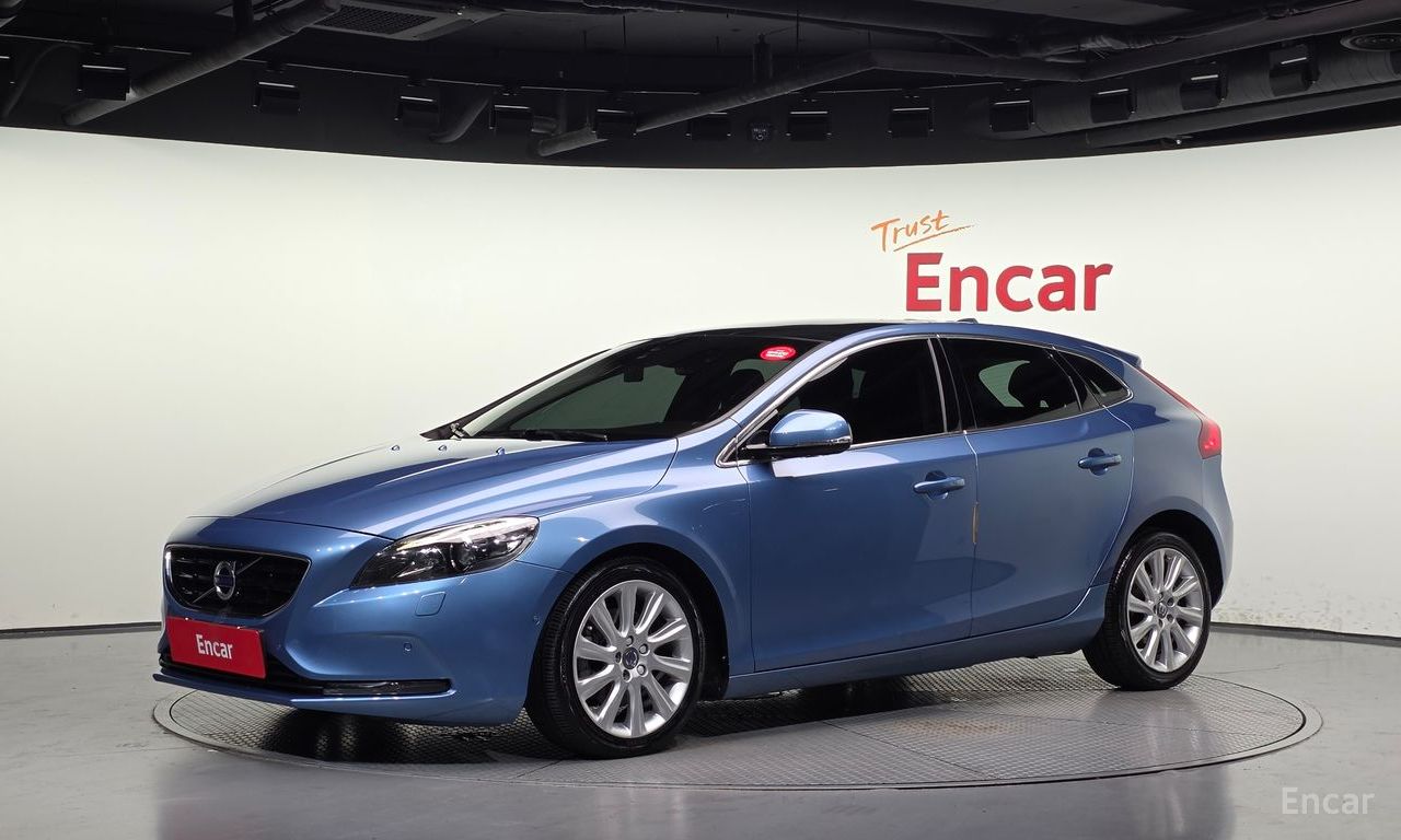 Volvo V40