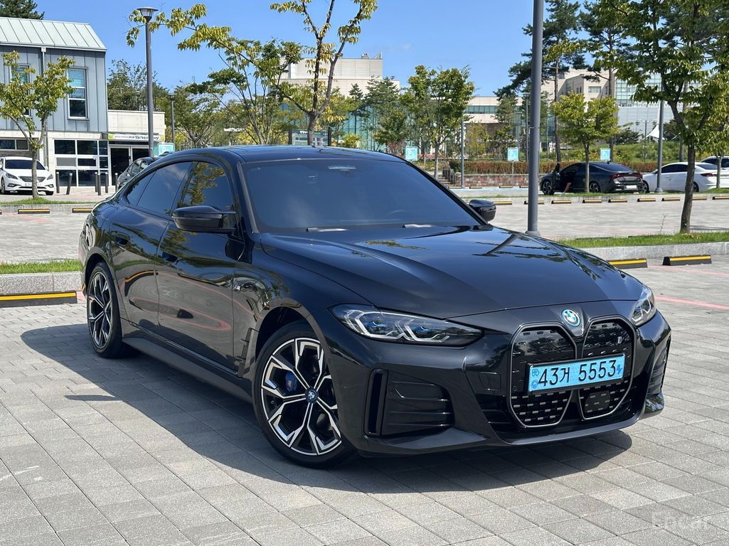 BMW i4
