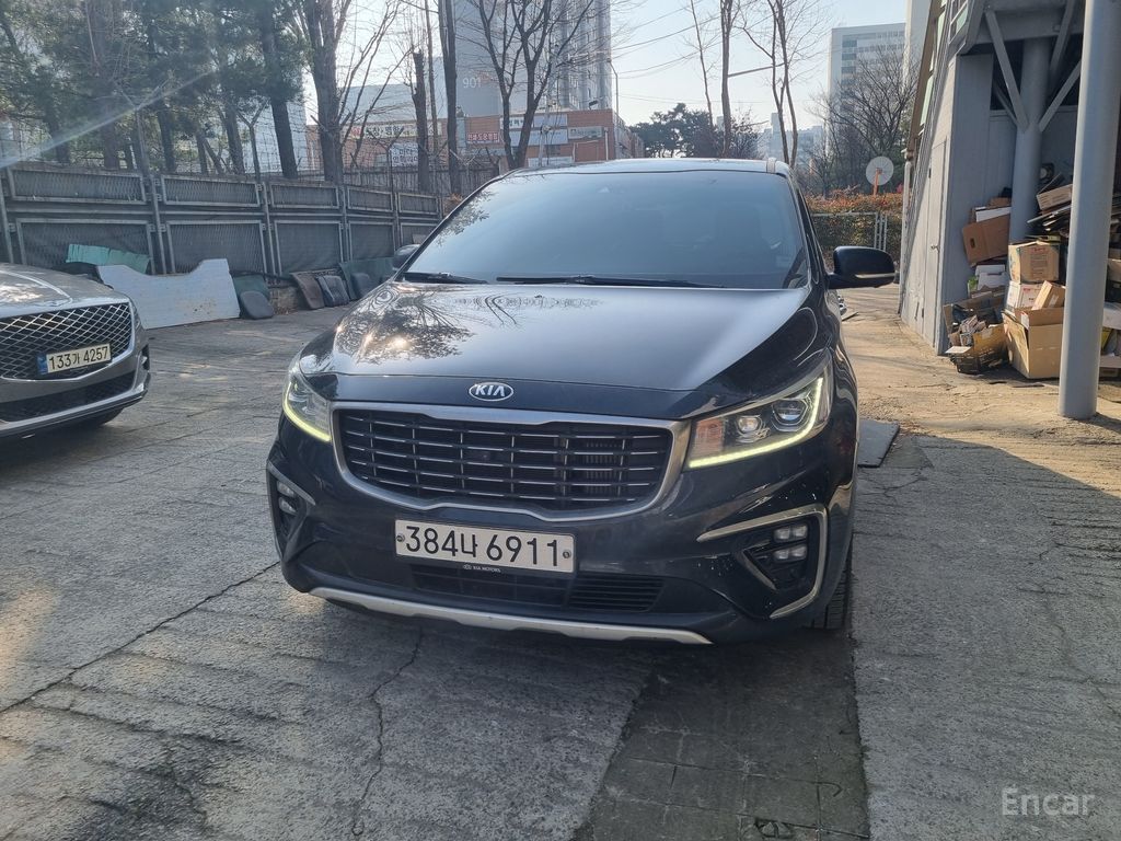 Kia Carnival