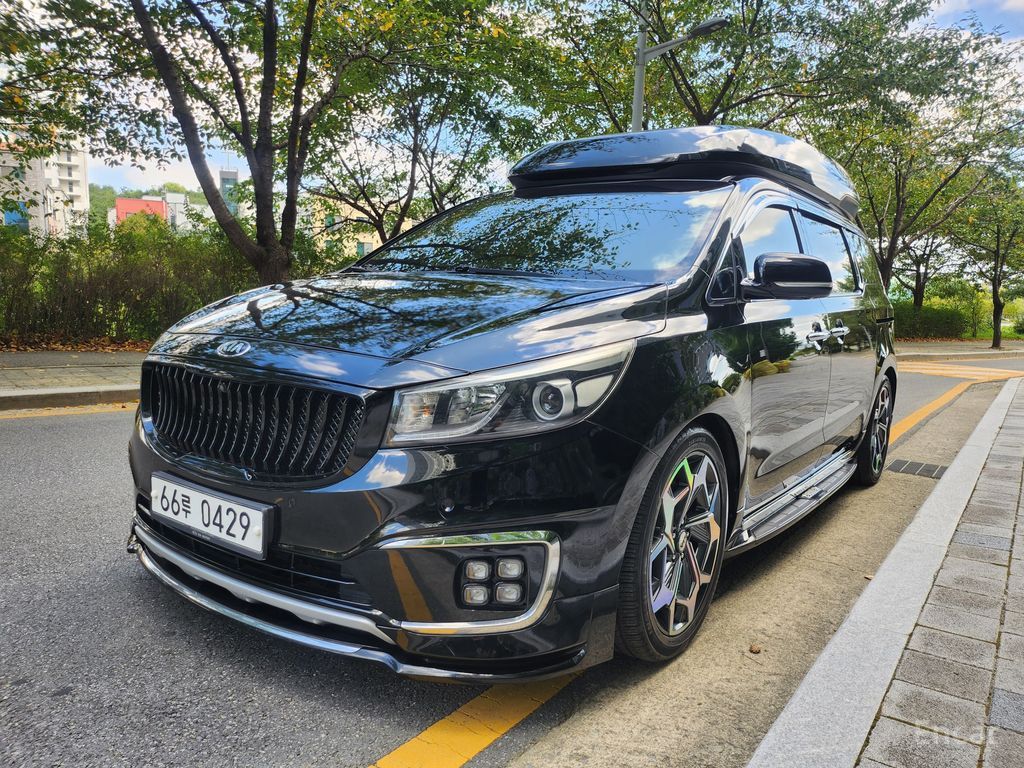 Kia Carnival