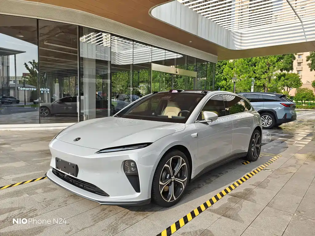 NIO ET5T