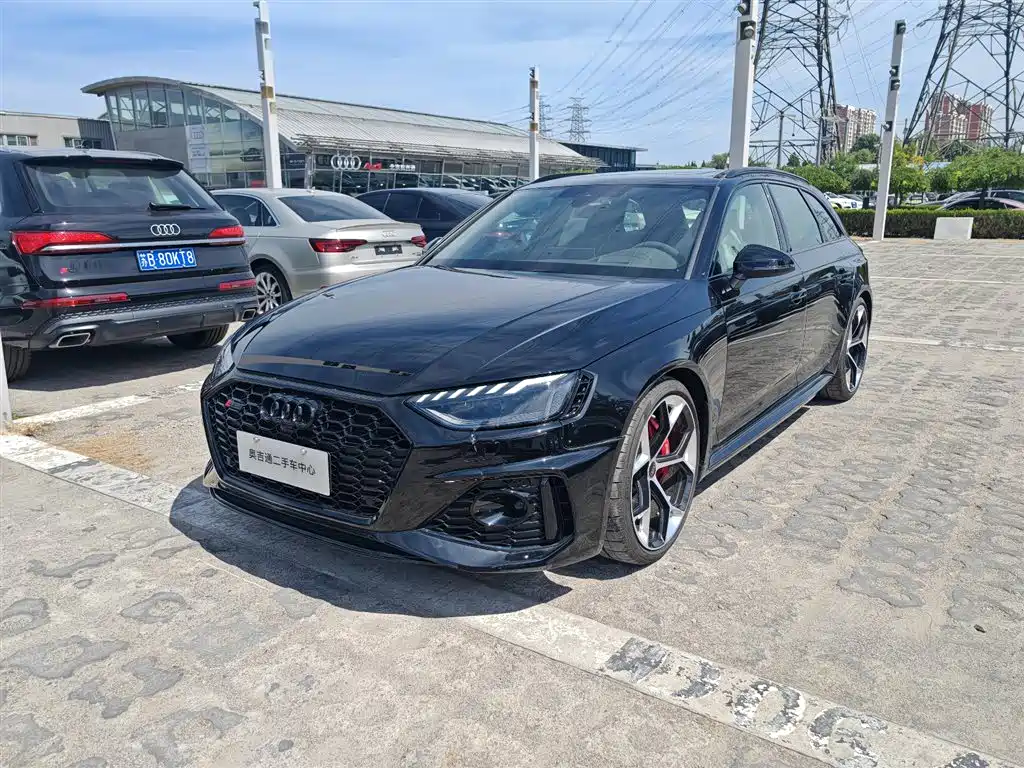 Audi RS 4