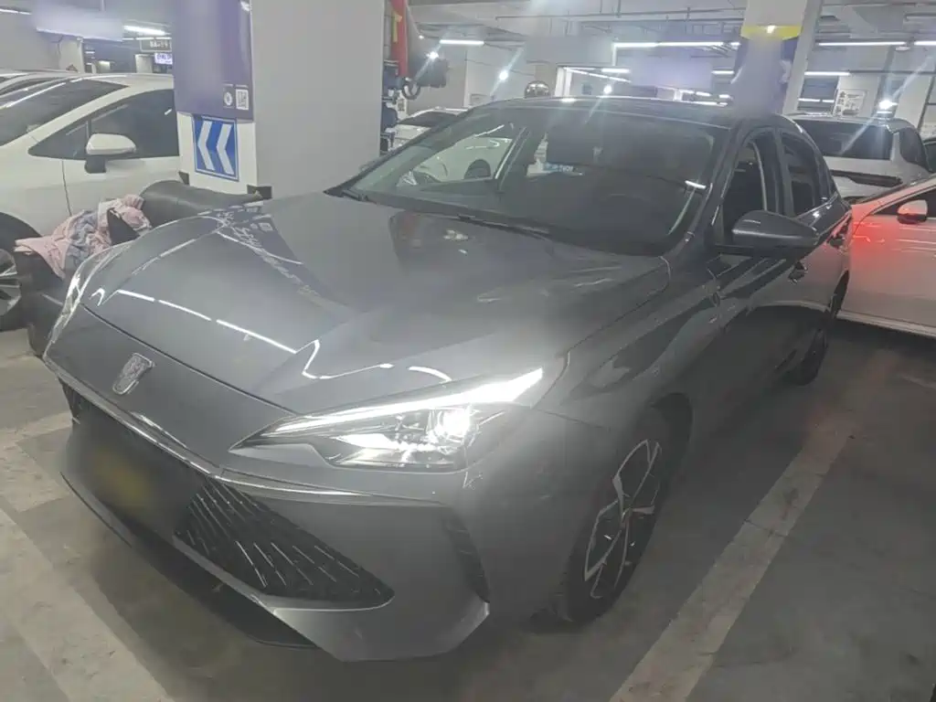 Roewe i5