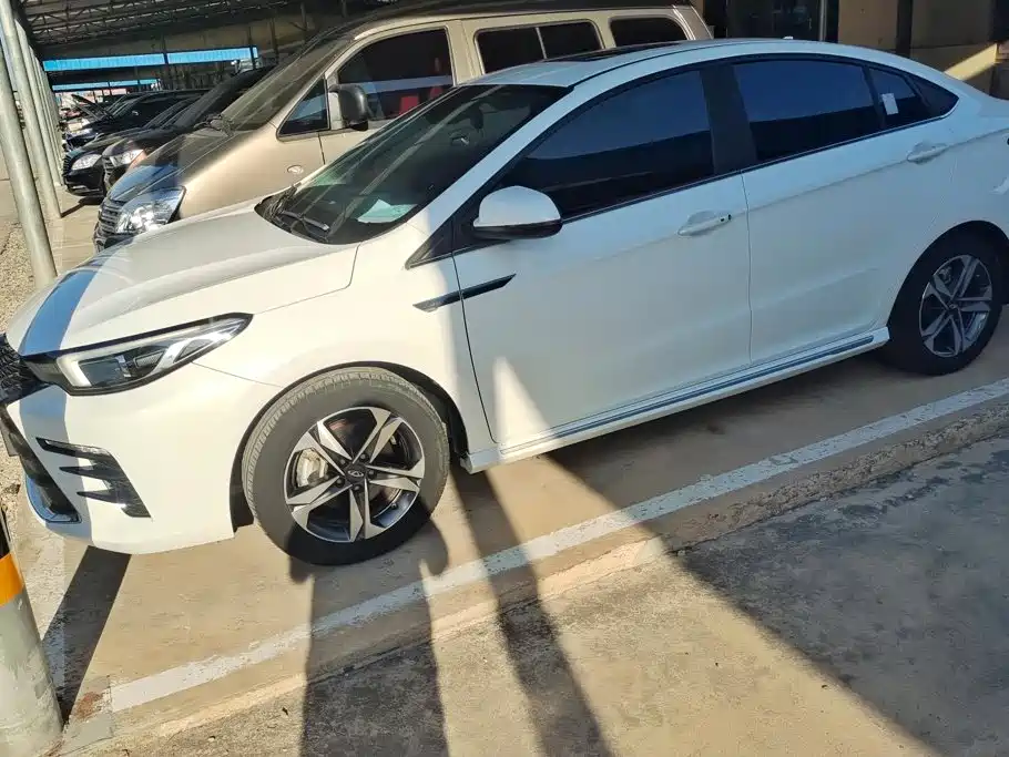 Chery 5 PLUS