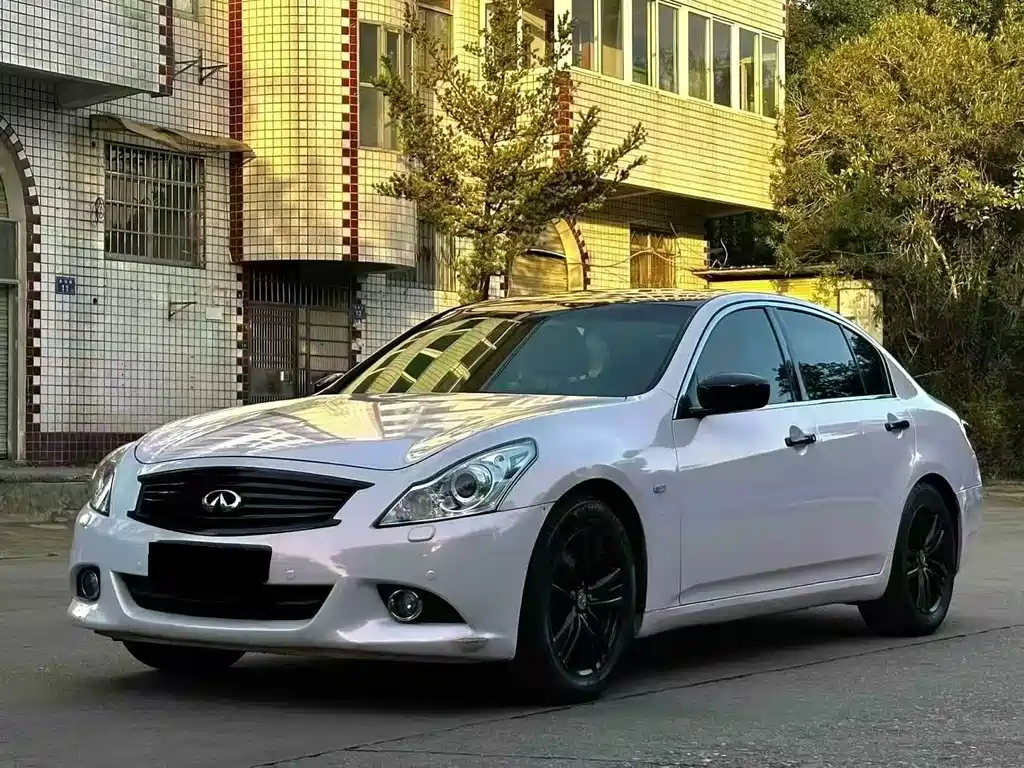 Infiniti G