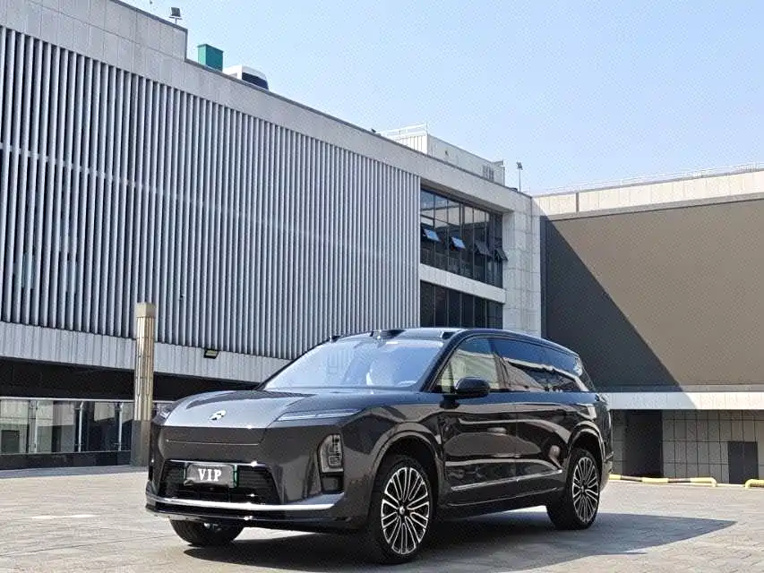 NIO ES8